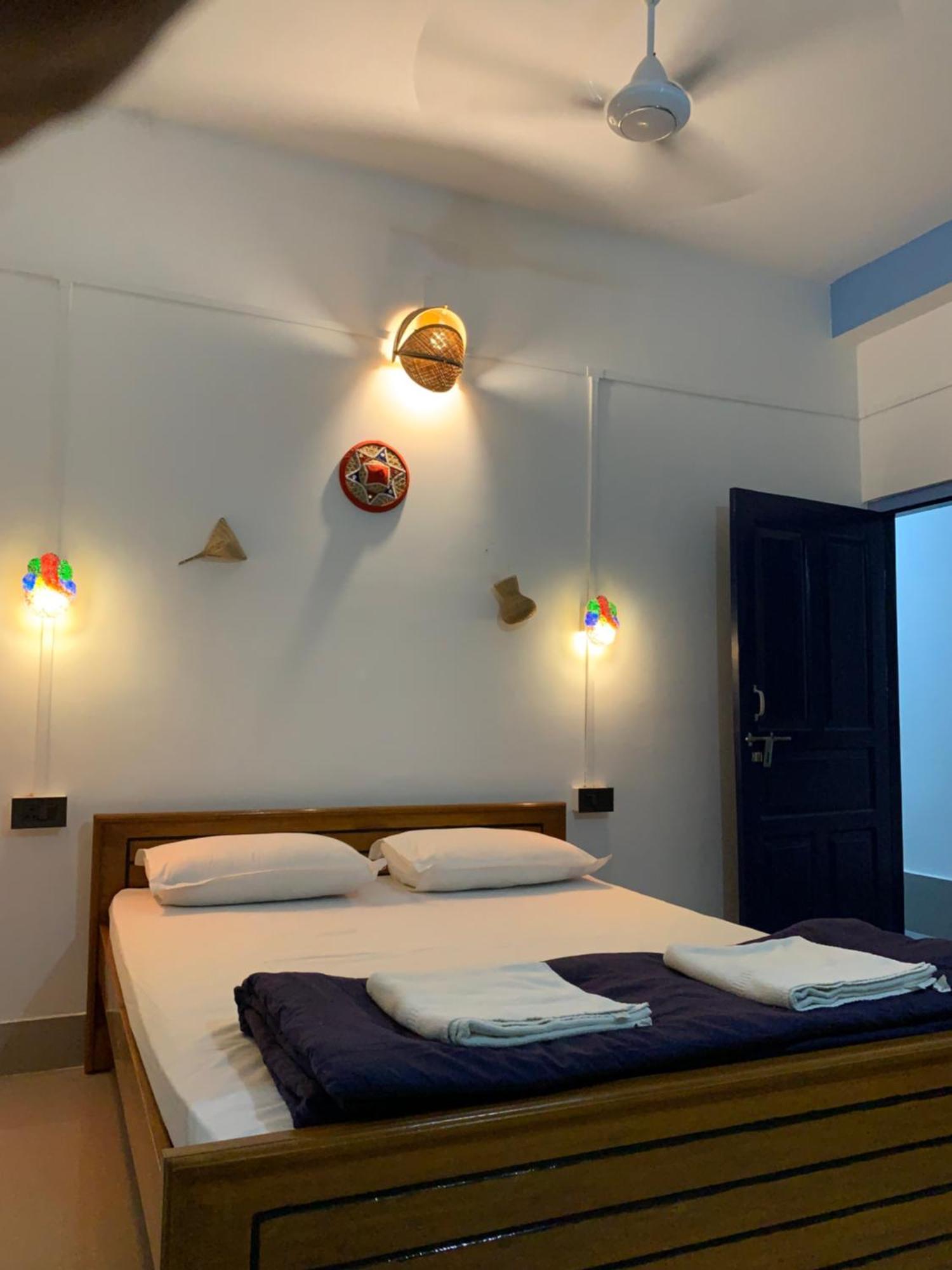 גווהטי Assam Home Hostel Project חדר תמונה