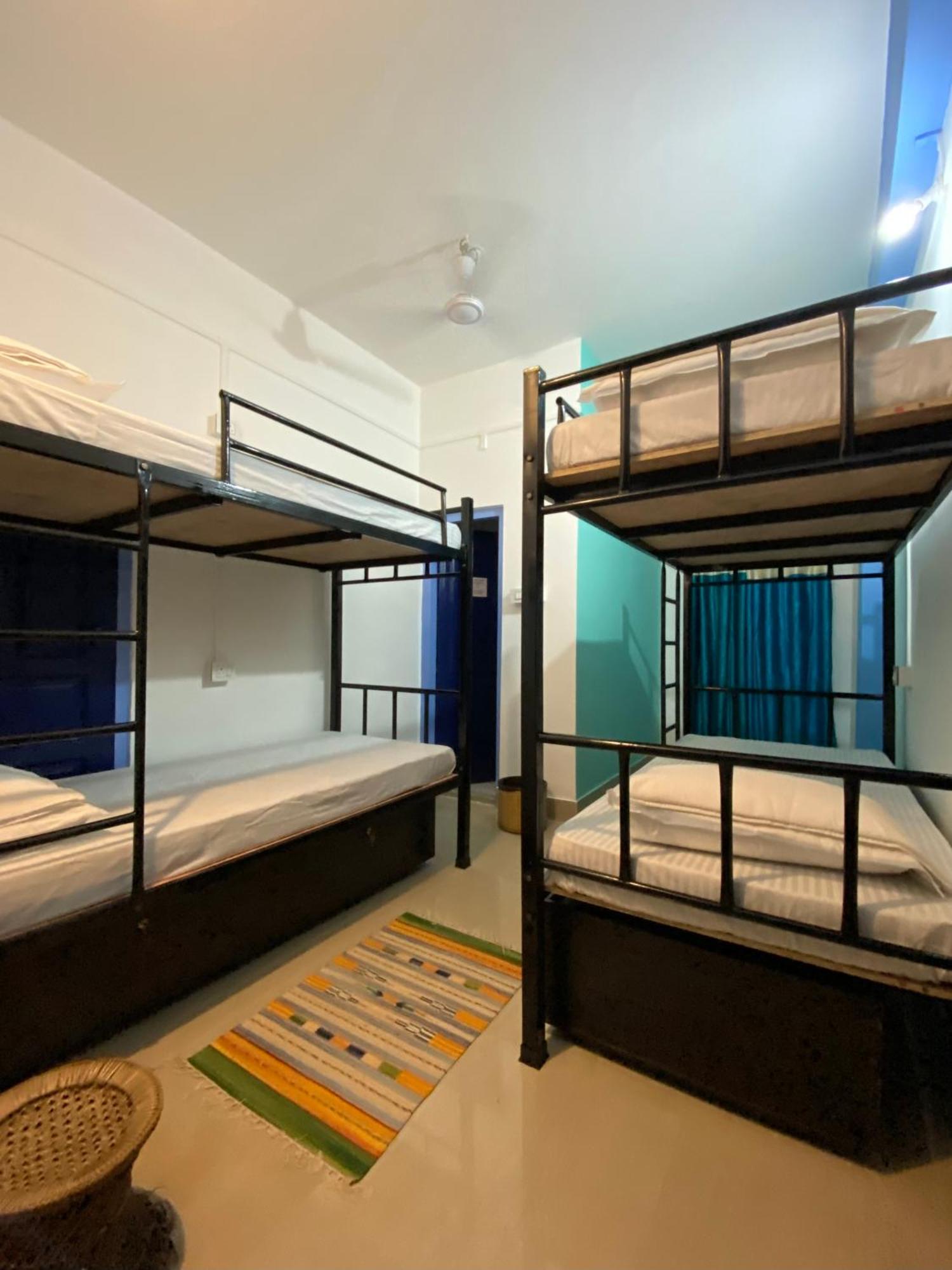 גווהטי Assam Home Hostel Project חדר תמונה